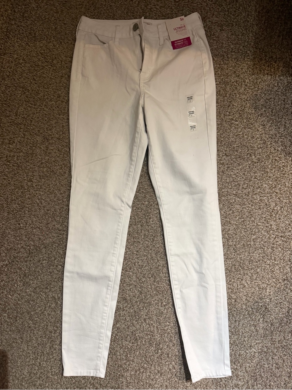 SO Womenโs White Ultimate Jegging - Sleek Stretch Fit